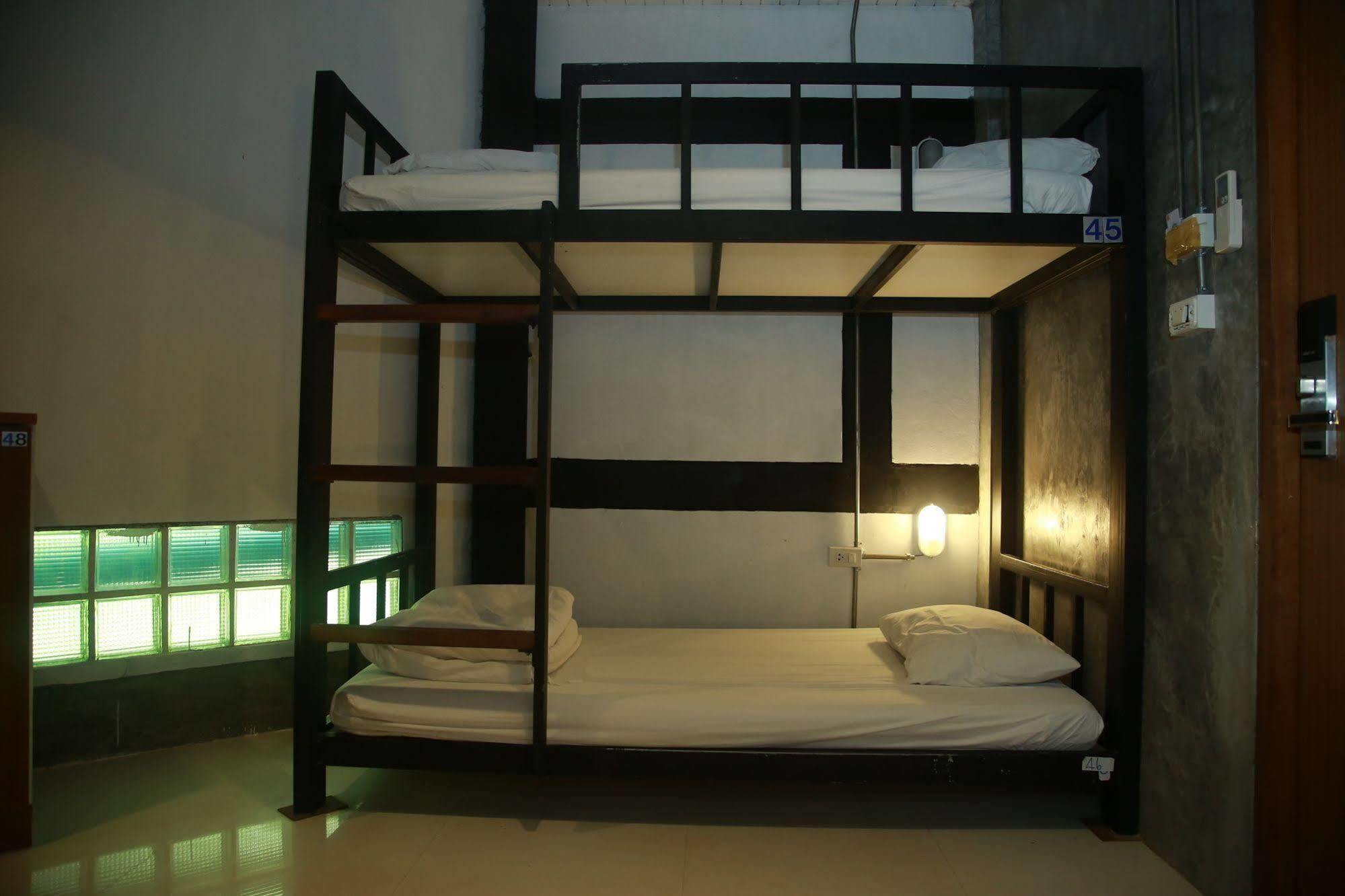 Oyo 585 Freedom Hostel @ Phi Phi Eksteriør billede