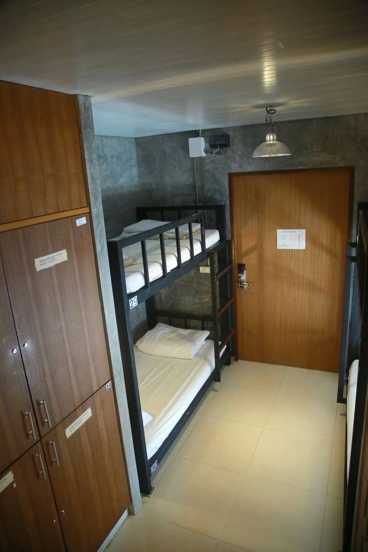 Oyo 585 Freedom Hostel @ Phi Phi Eksteriør billede