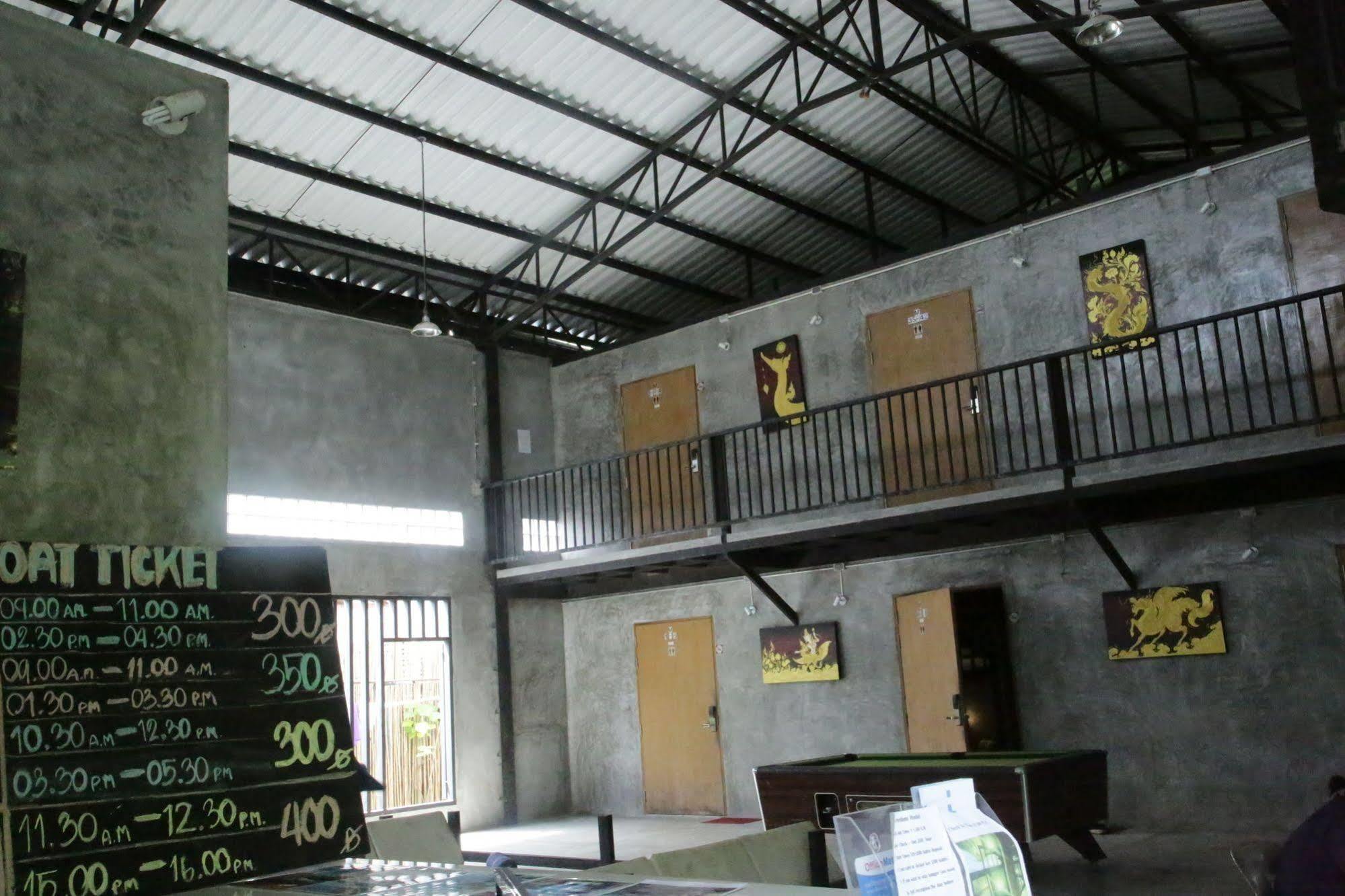 Oyo 585 Freedom Hostel @ Phi Phi Eksteriør billede