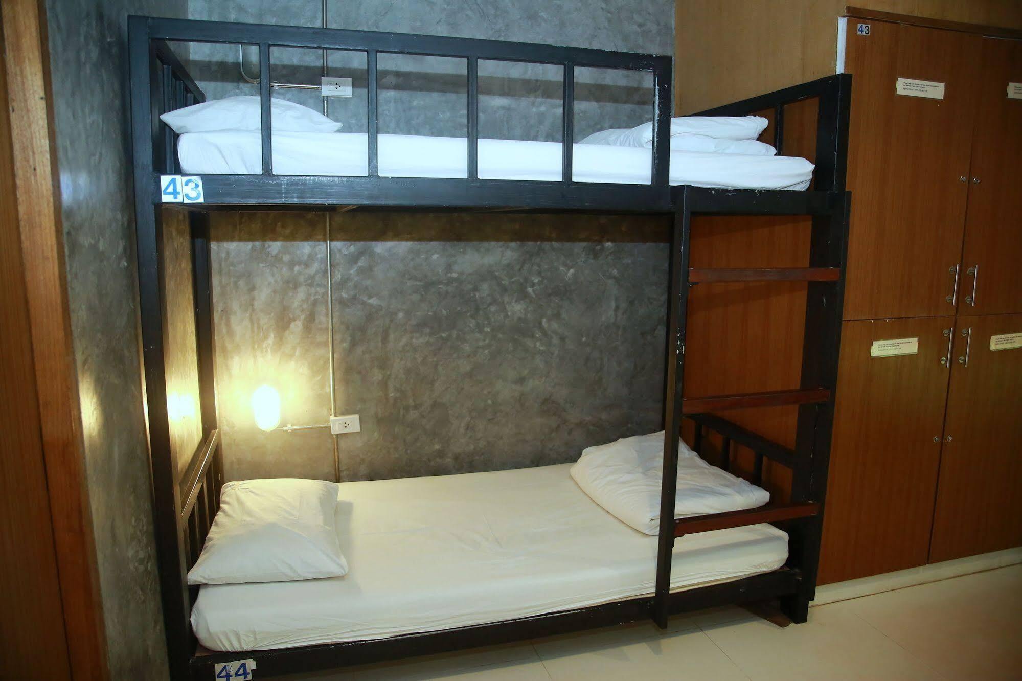 Oyo 585 Freedom Hostel @ Phi Phi Eksteriør billede